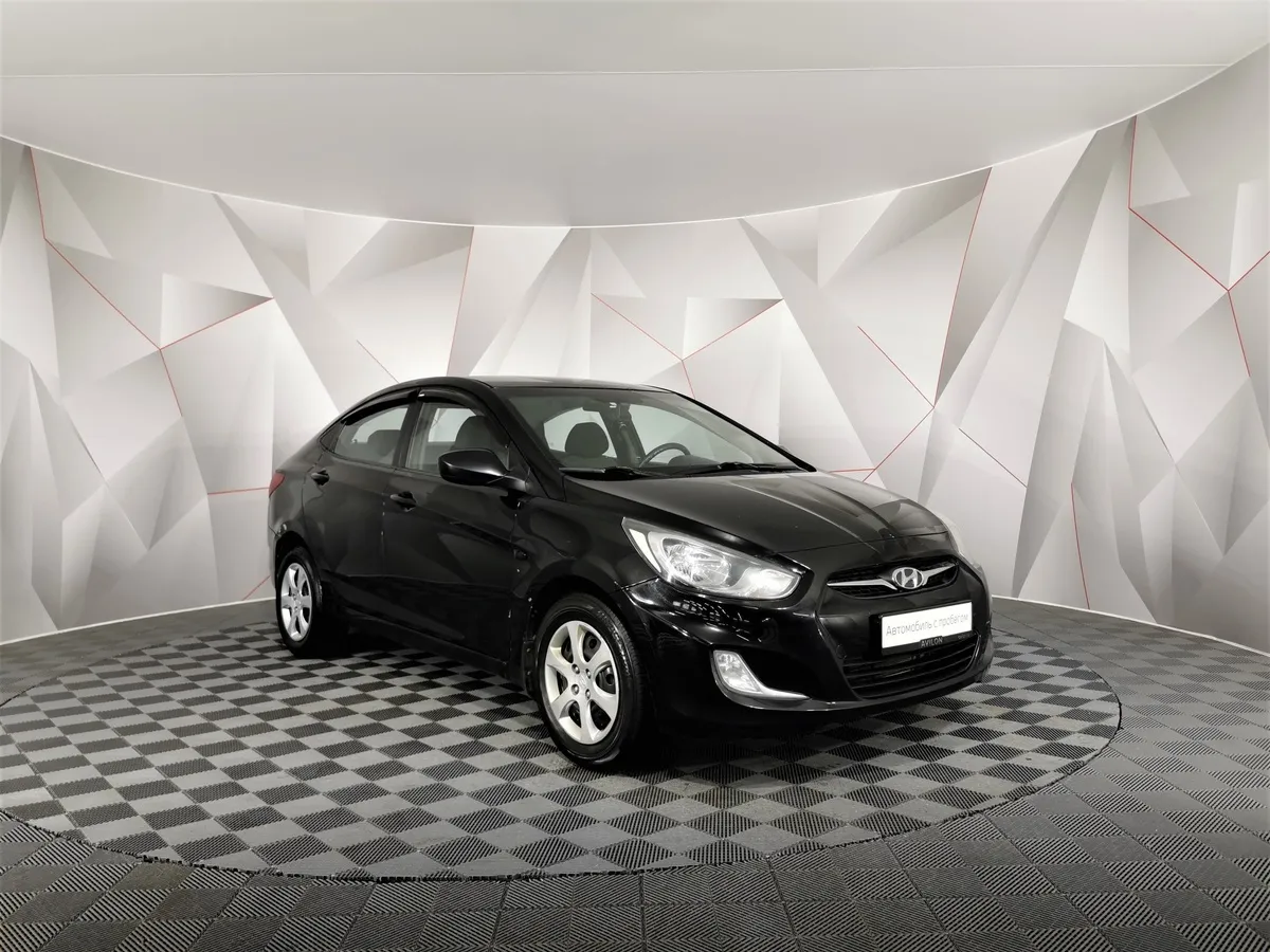 Hyundai Solaris 1.4 MT (107 л.с.) Active Черный в АВИЛОН. Слайд №3