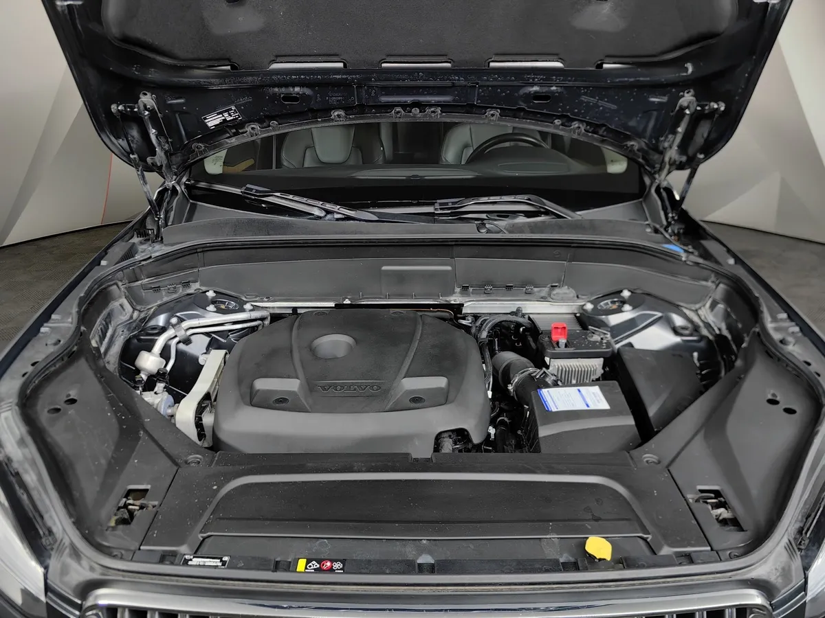 Volvo XC90 2.0 B5 mild hybrid AT AWD (7 мест) (250 л.с.) Ultra Bright Серый в АВИЛОН. Слайд №11