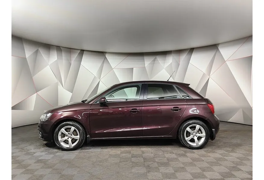 Audi A1 1.4 TFSI S-tronic (122 л.с.) Красный в АВИЛОН. Слайд №5 Audi A1 1.4 TFSI S-tronic (122 л.с.) Красный в АВИЛОН. Слайд №5