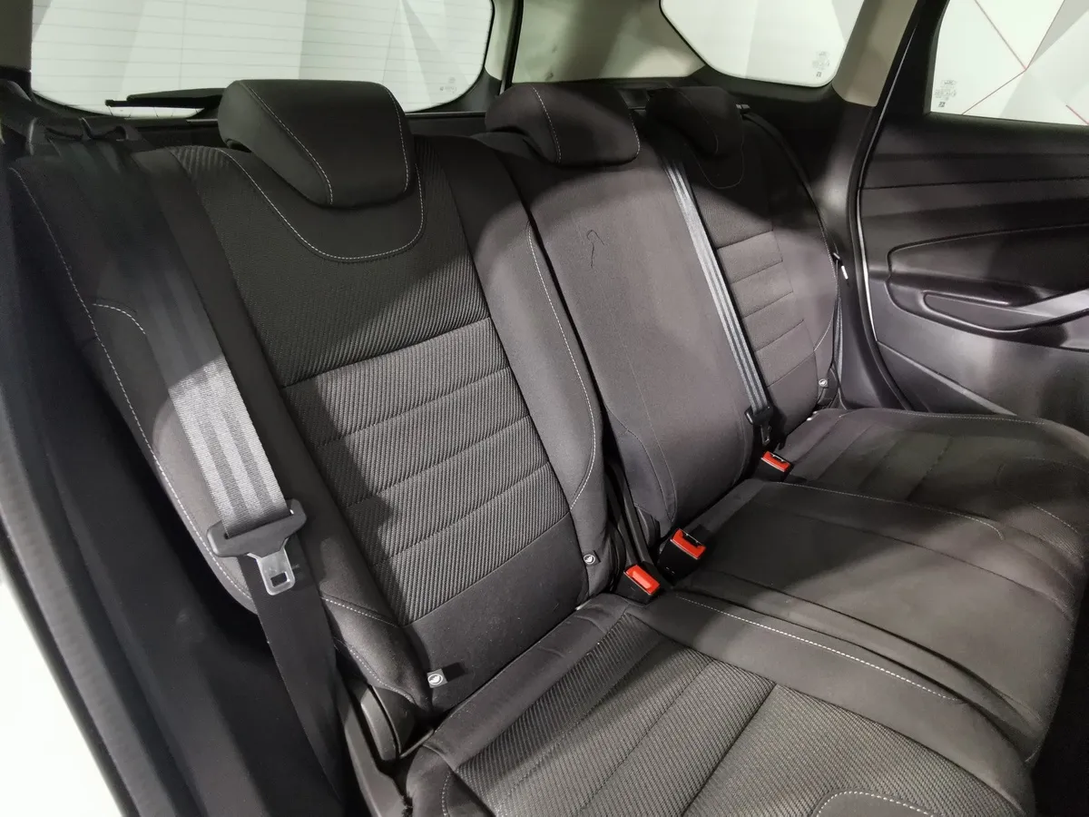 Ford Kuga 1.6 EcoBoost AT AWD (150 л.с.) Titanium Белый в АВИЛОН. Слайд №15