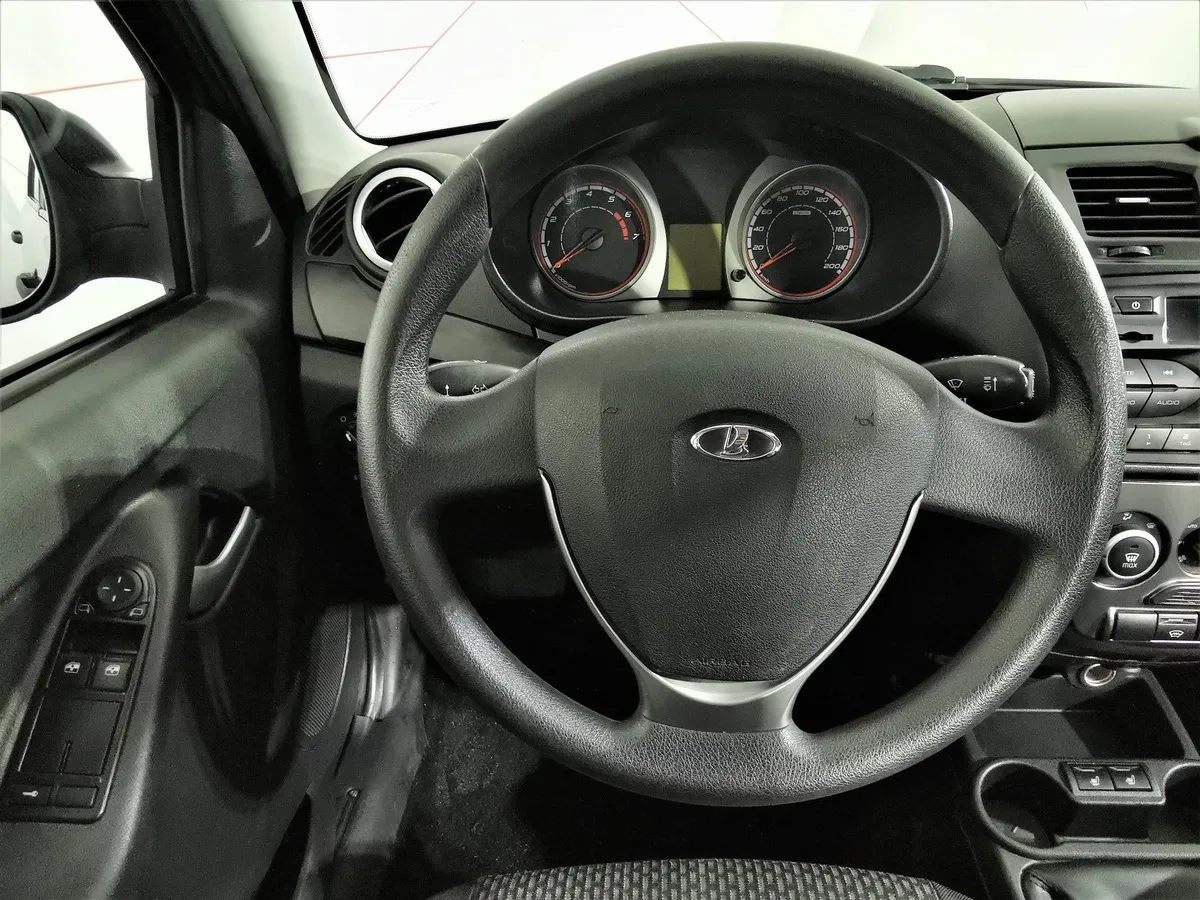 ВАЗ (Lada) Kalina 1.6 MT 16 кл (Евро-4) (98 л.с.) Золотой в АВИЛОН. Слайд №19