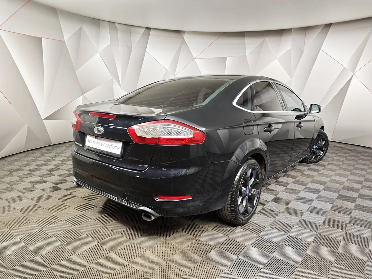 Ford Mondeo 2.0 EcoBoost PowerShift (200 л.с.) Titanium Черный в АВИЛОН. Слайд №2