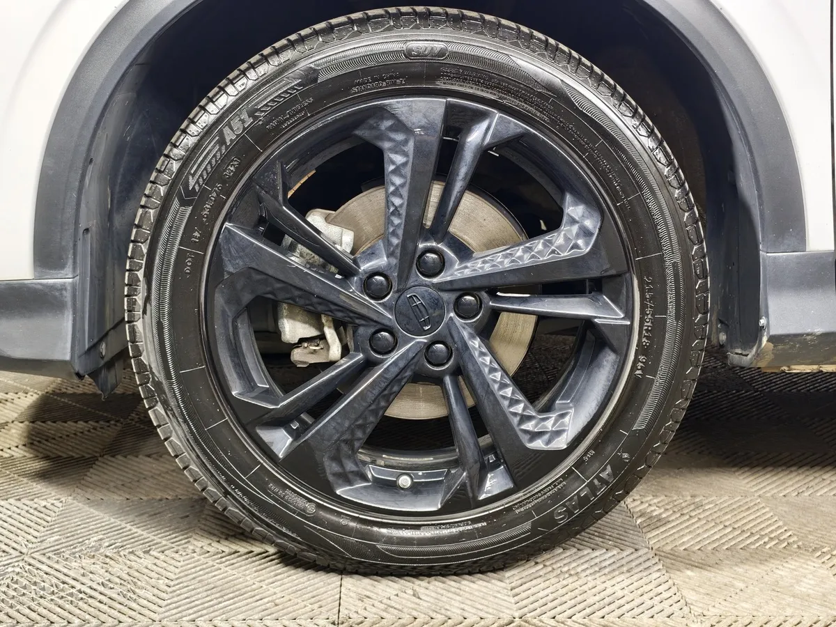 Geely Coolray 1.5T 7DCT 2WD (150 л.с.) Luxury Белый в АВИЛОН. Слайд №8