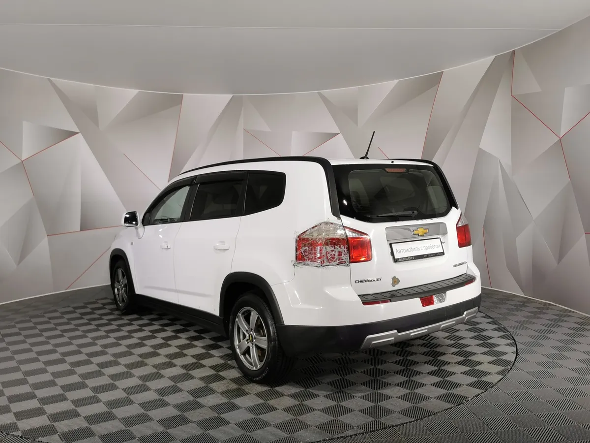Chevrolet Orlando 1.8 MT (141 л.с.) Белый в АВИЛОН. Слайд №4