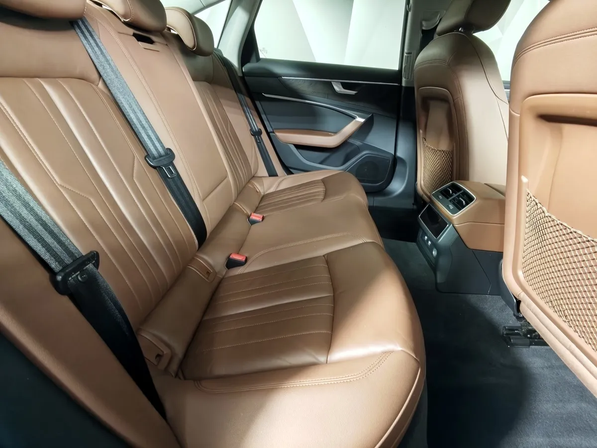 Audi A6 55 TFSI S tronic quattro (340 л.с.) Sport Черный в АВИЛОН. Слайд №16