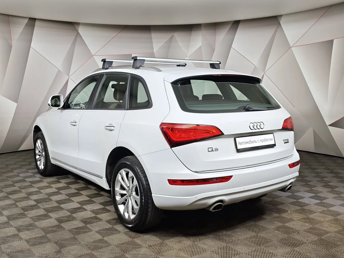 Audi Q5 2.0 TFSI Tiptronic quattro (180 л.с.) Белый в АВИЛОН. Слайд №4