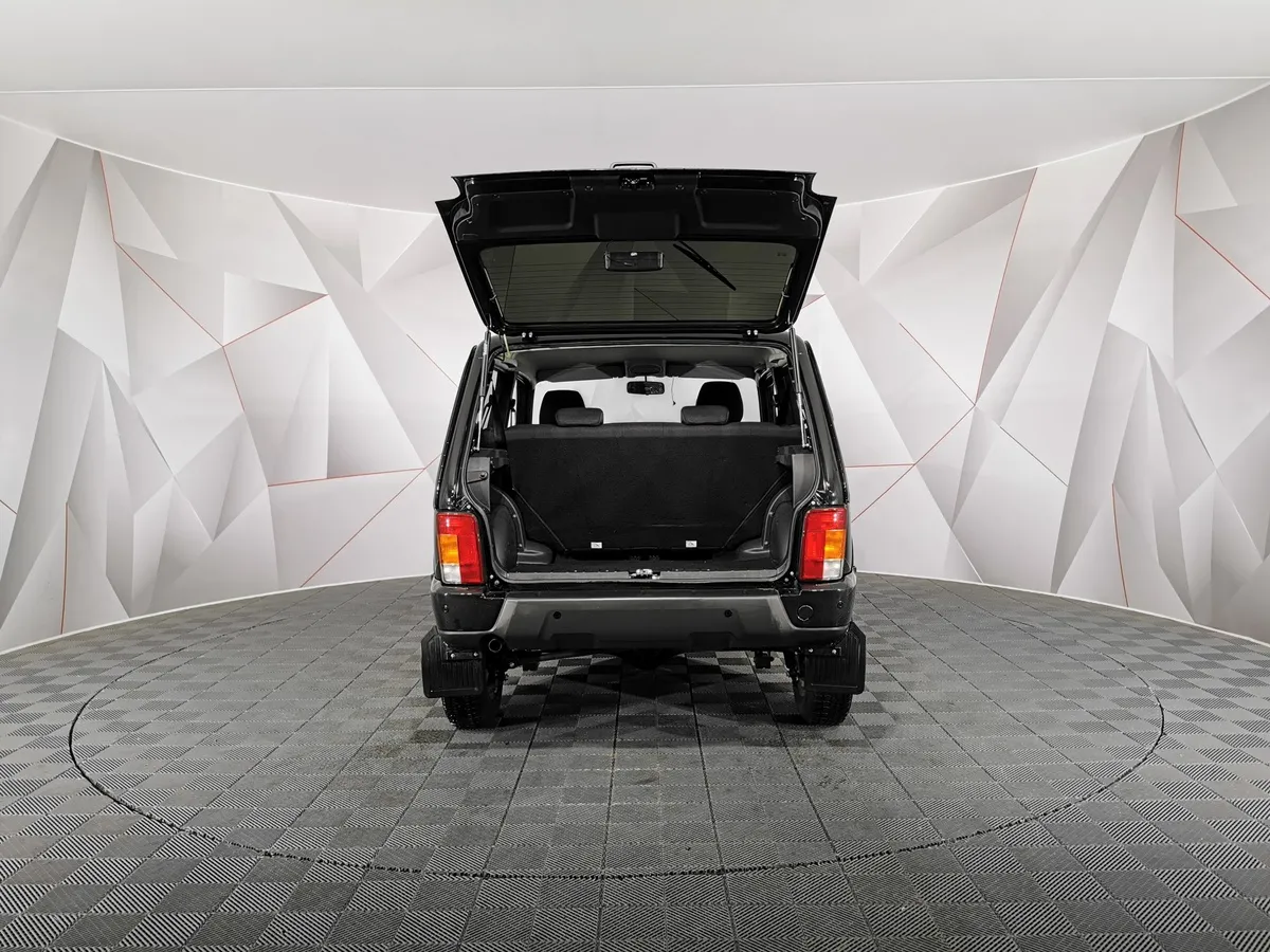ВАЗ (Lada) 4x4 1.7 MT 8 кл. (83 л.с.) Черный в АВИЛОН. Слайд №11