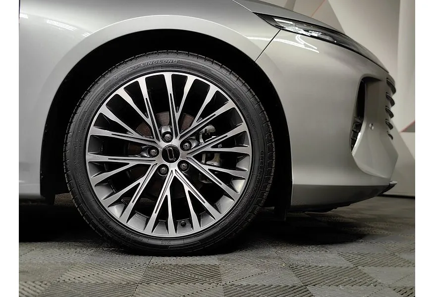 FAW Bestune B70 2.0 AT (217 л.с.) Master Серебристый в АВИЛОН. Слайд №9