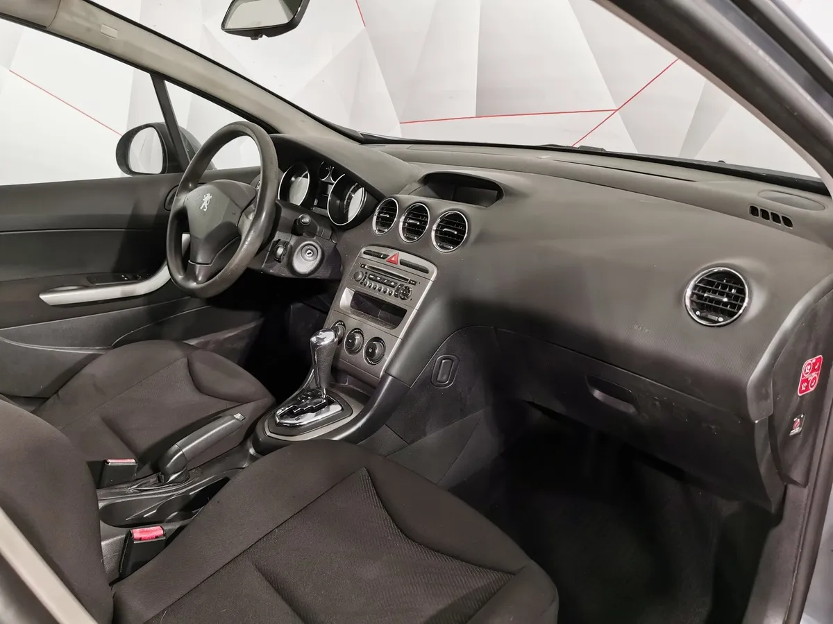 Peugeot 308 1.6 AT (120 л.с.) Серый в АВИЛОН. Слайд №12