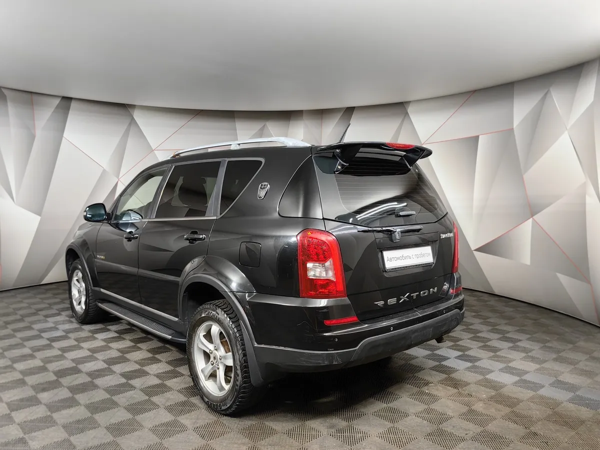 SsangYong Rexton 2.7 Xdi T-Tronic 4WD (165 л.с.) Черный в АВИЛОН. Слайд №4