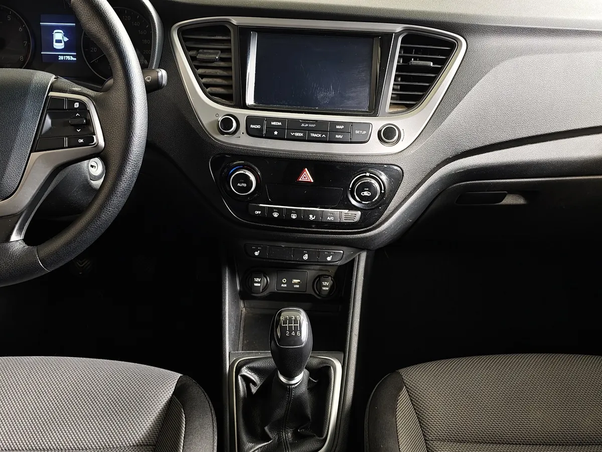 Hyundai Solaris 1.6 MT (123 л.с.) Elegance Белый в АВИЛОН. Слайд №15