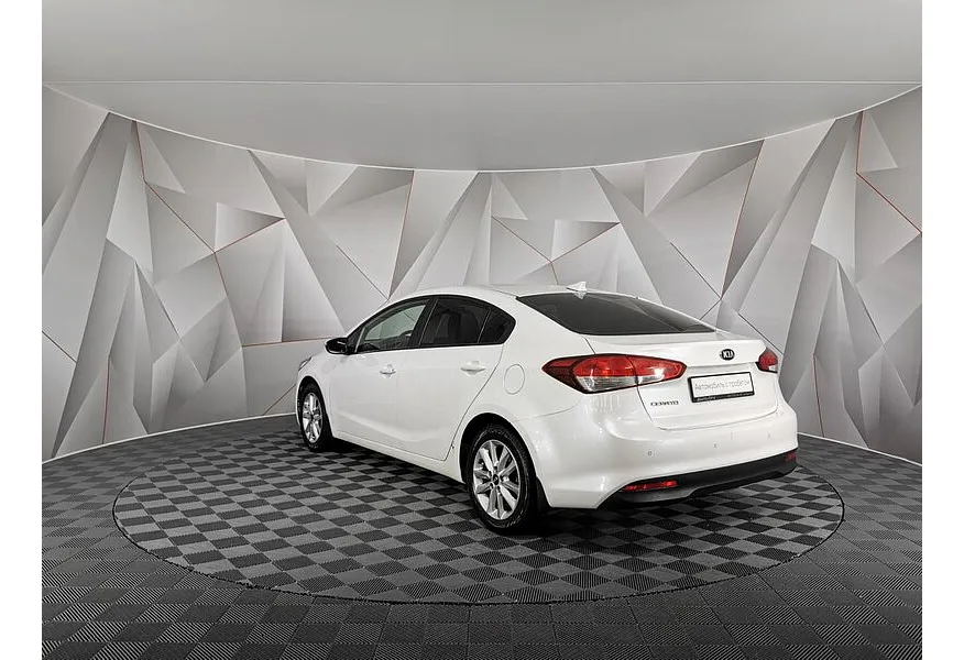 Kia Cerato 1.6 AT (130 л.с.) Comfort Белый в АВИЛОН. Слайд №4