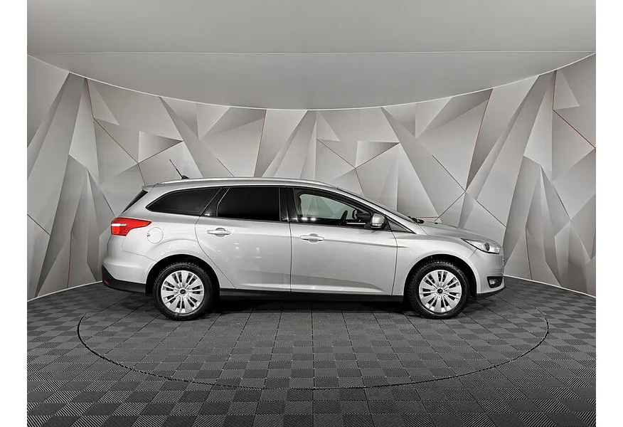 Ford Focus 1.6 Ti-VCT MT (125 л.с.) Special Edition Серебристый в АВИЛОН. Слайд №6