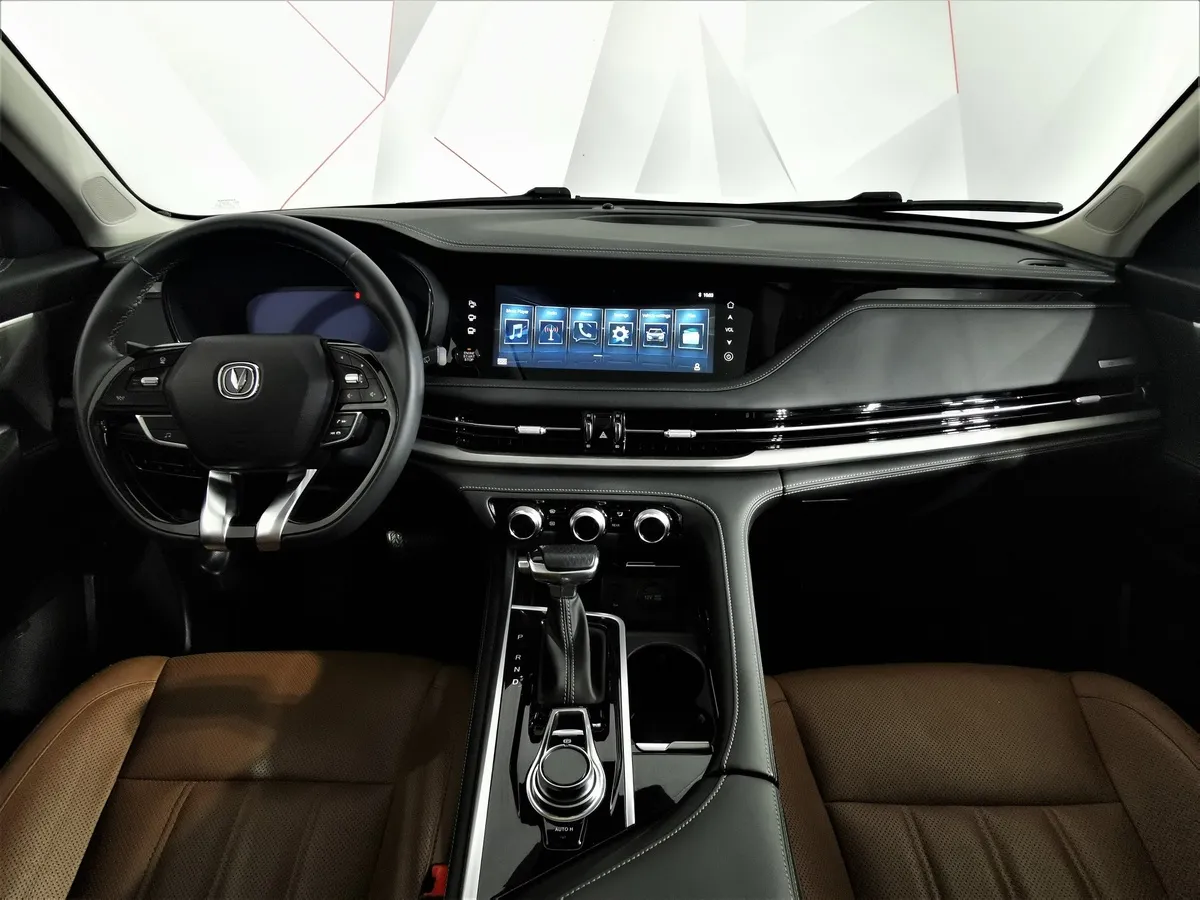 Changan CS95 2.0 AT 4WD (233 л.с.) DLX Белый в АВИЛОН. Слайд №13