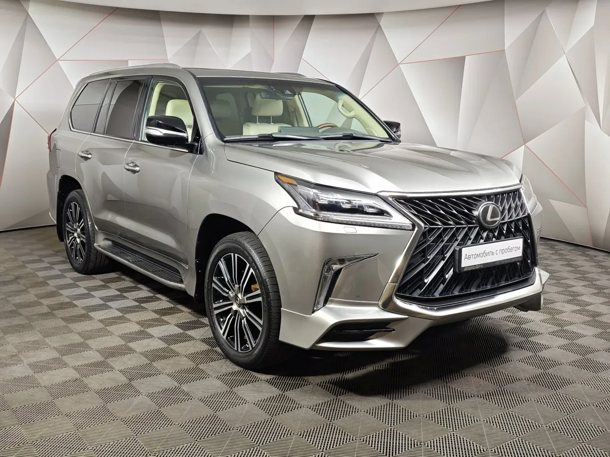 Lexus LX 570 AT (367 л.с.) Серый в АВИЛОН. Слайд №3