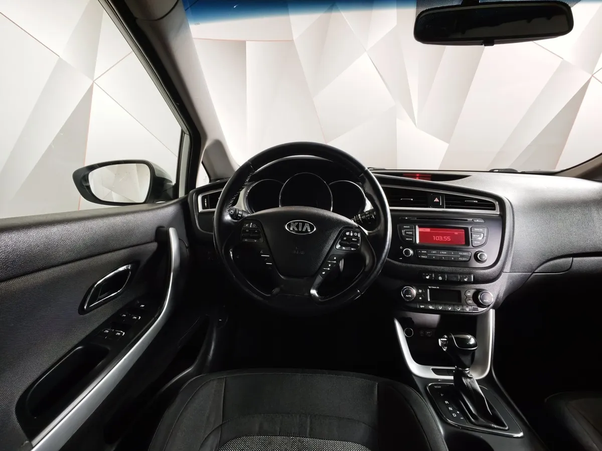 Kia Ceed 1.6 AT (129 л.с.) Luxe Белый в АВИЛОН. Слайд №18