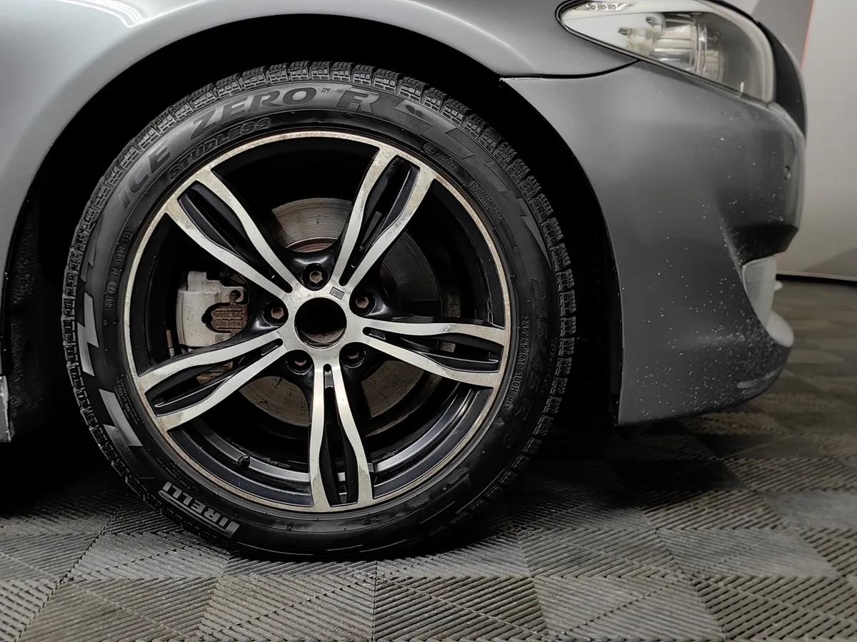 BMW 5 серия 528i AT (258 л.с.) Серый в АВИЛОН. Слайд №7