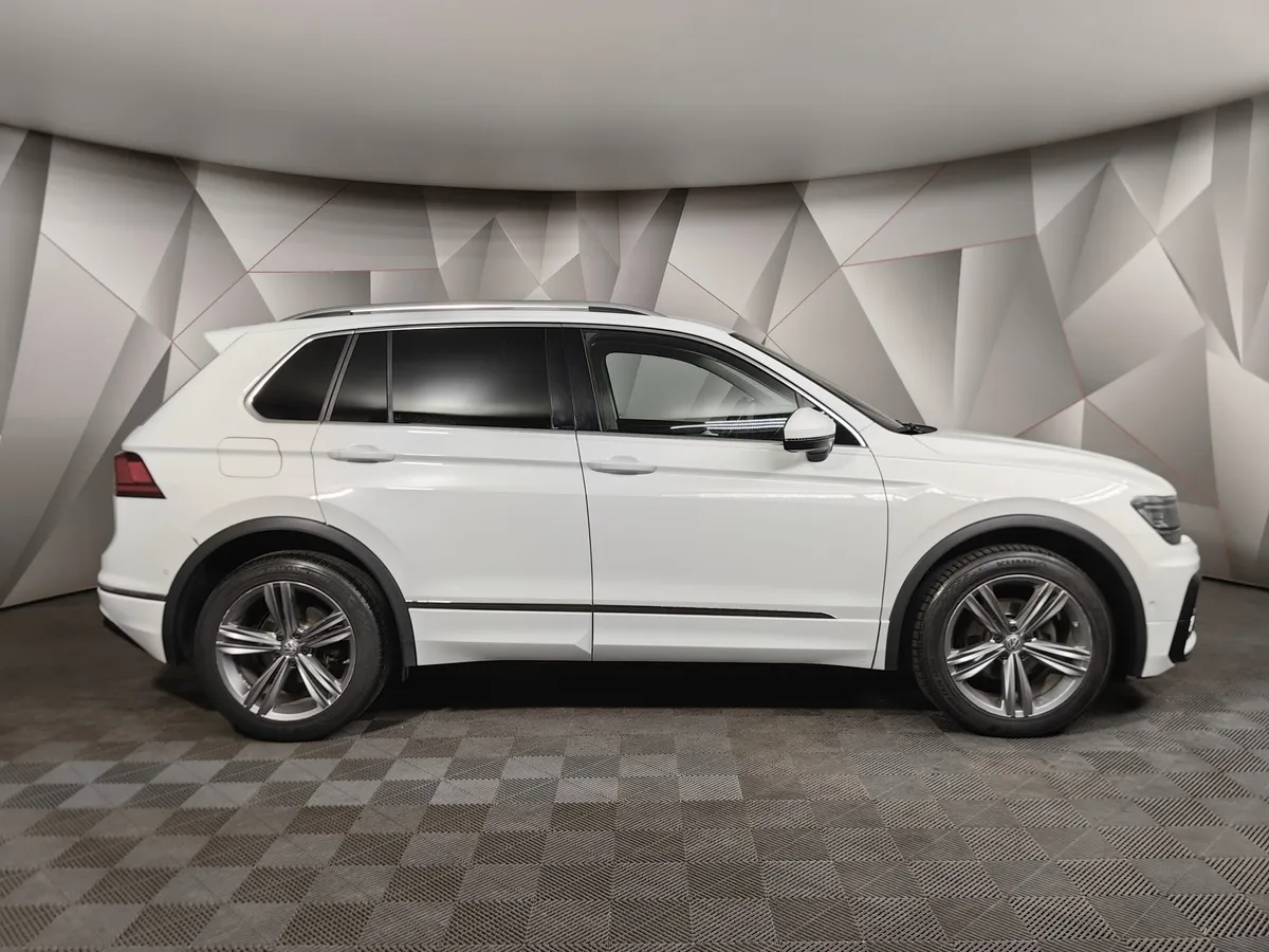 Volkswagen Tiguan 2.0 TDI 4Motion DSG (150 л.с.) Sportline Белый в АВИЛОН. Слайд №6