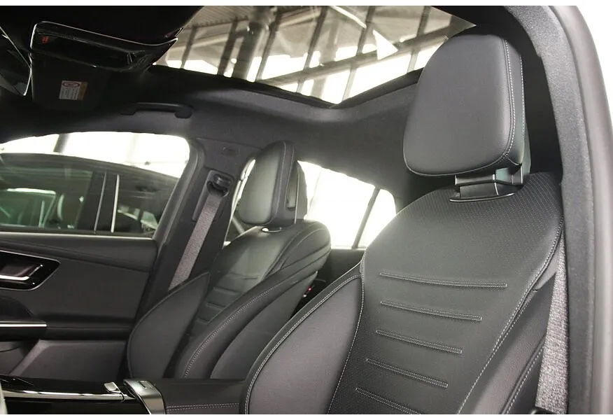 Mercedes-Benz GLC Купе 260 9G-TRONIC 4MATIC (204 л.с.) Черный в АВИЛОН. Слайд №12