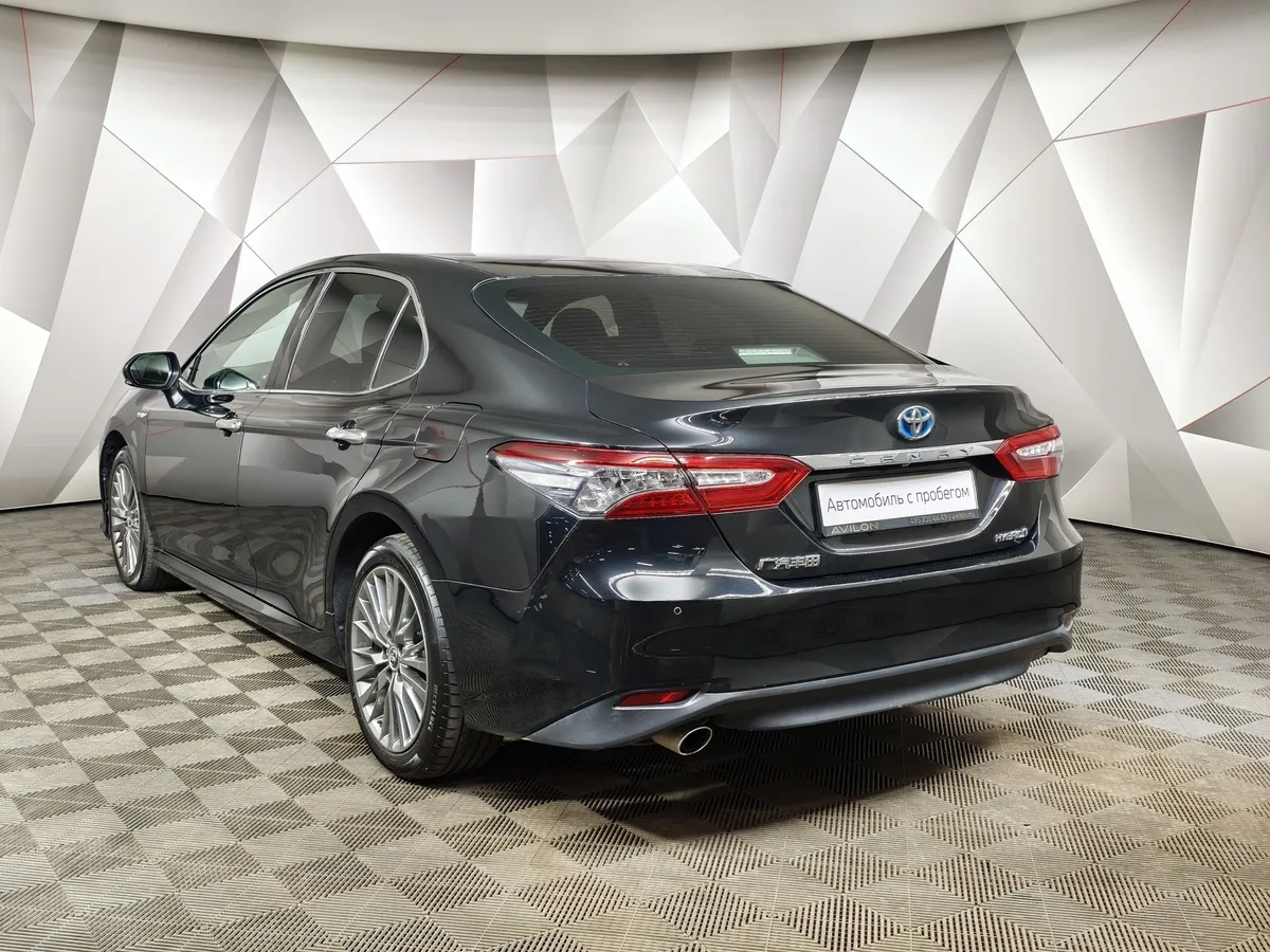 Toyota Camry 2.5 AT (200 л.с.) Черный в АВИЛОН. Слайд №4