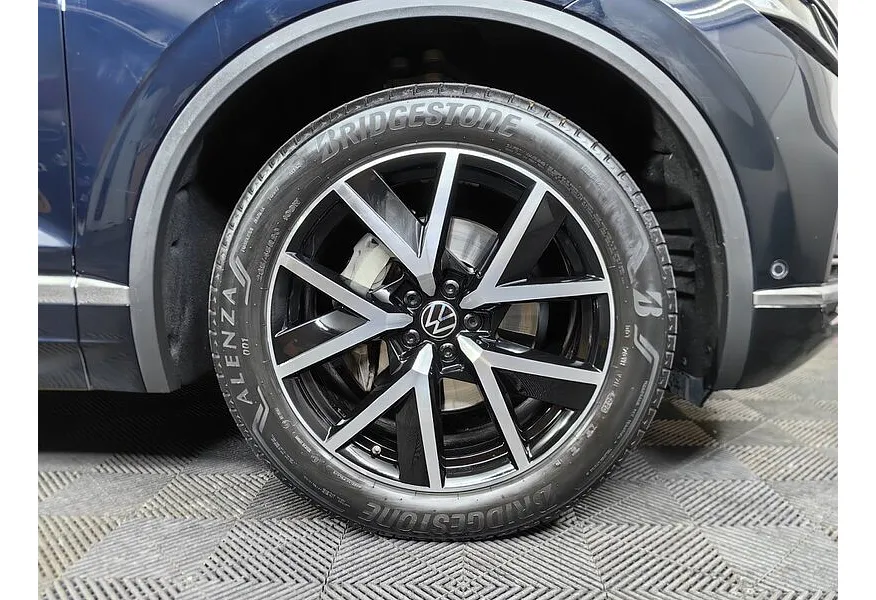 АВИЛОН - Volkswagen Touareg 3.0 V6 TDI Tiptronic 4Motion (249 л.с.) Exclusive Синий - slide 17