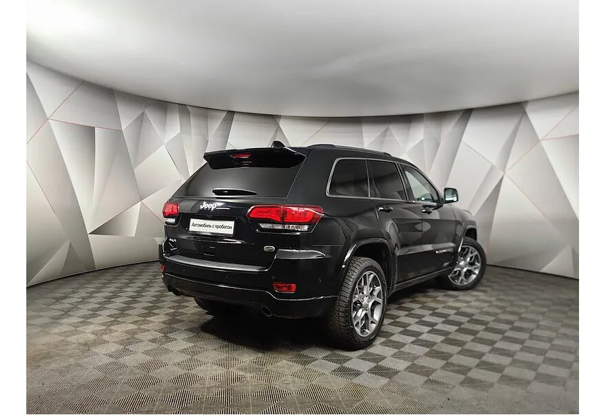 Jeep Grand Cherokee 3.0 AT AWD (238 л.с.) Overland Черный в АВИЛОН. Слайд №2