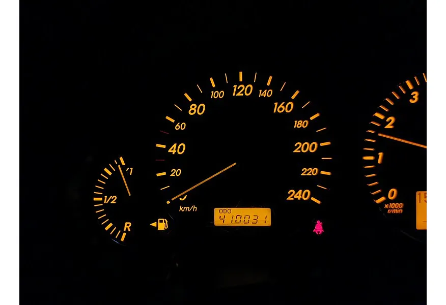 Toyota Avensis 1.8 MT (129 л.с.) Черный в АВИЛОН. Слайд №15