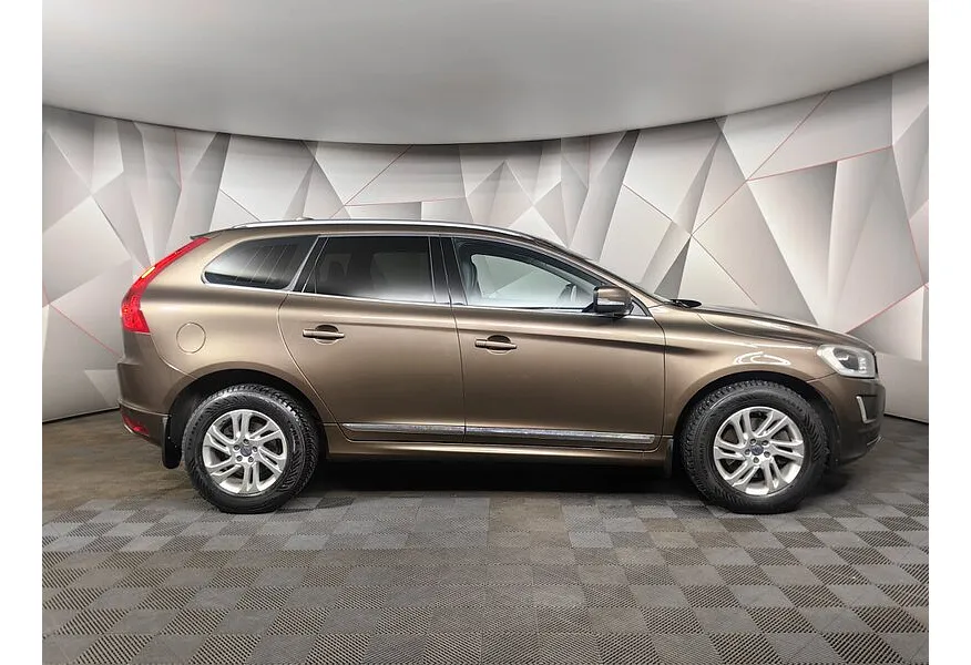 АВИЛОН - Volvo XC60 2.0 D4 AT AWD (190 л.с.) Momentum Коричневый - slide 3