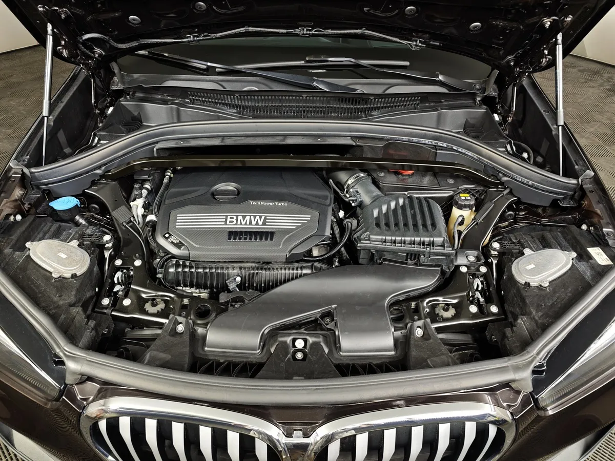 BMW X1 25i xDrive AT (231 л.с.) Коричневый в АВИЛОН. Слайд №10