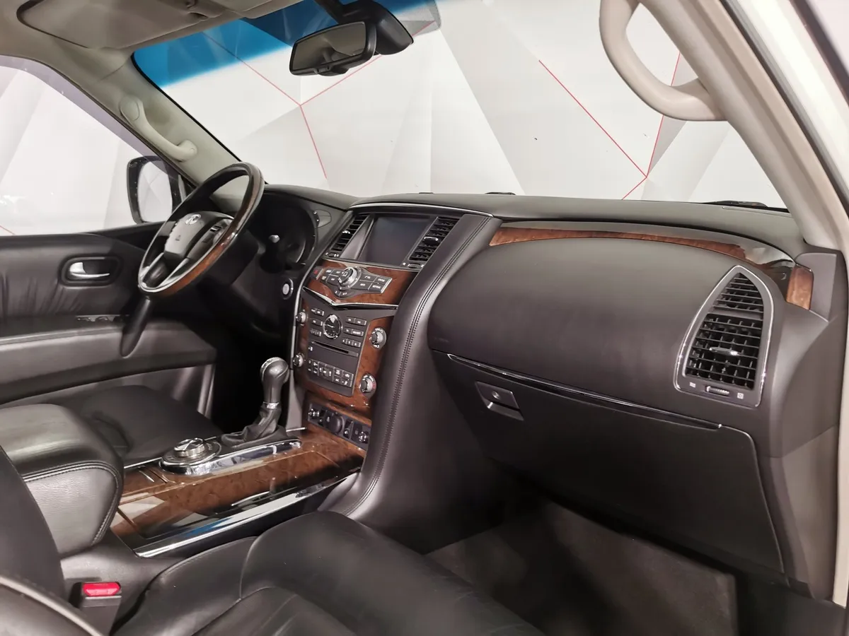 Infiniti QX80 5.6 АТ AWD (405 л.с.) Белый в АВИЛОН. Слайд №11