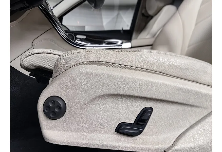 Mercedes-Benz GLC 250 9G-TRONIC 4MATIC (211 л.с.) Белый в АВИЛОН. Слайд №22