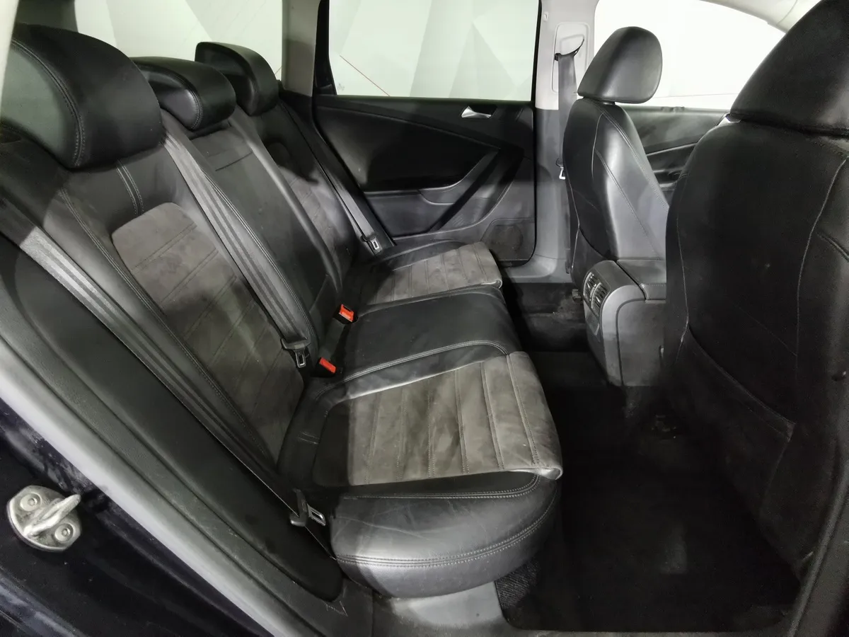 Volkswagen Passat 2.0 TDI DSG (140 л.с.) Черный в АВИЛОН. Слайд №14