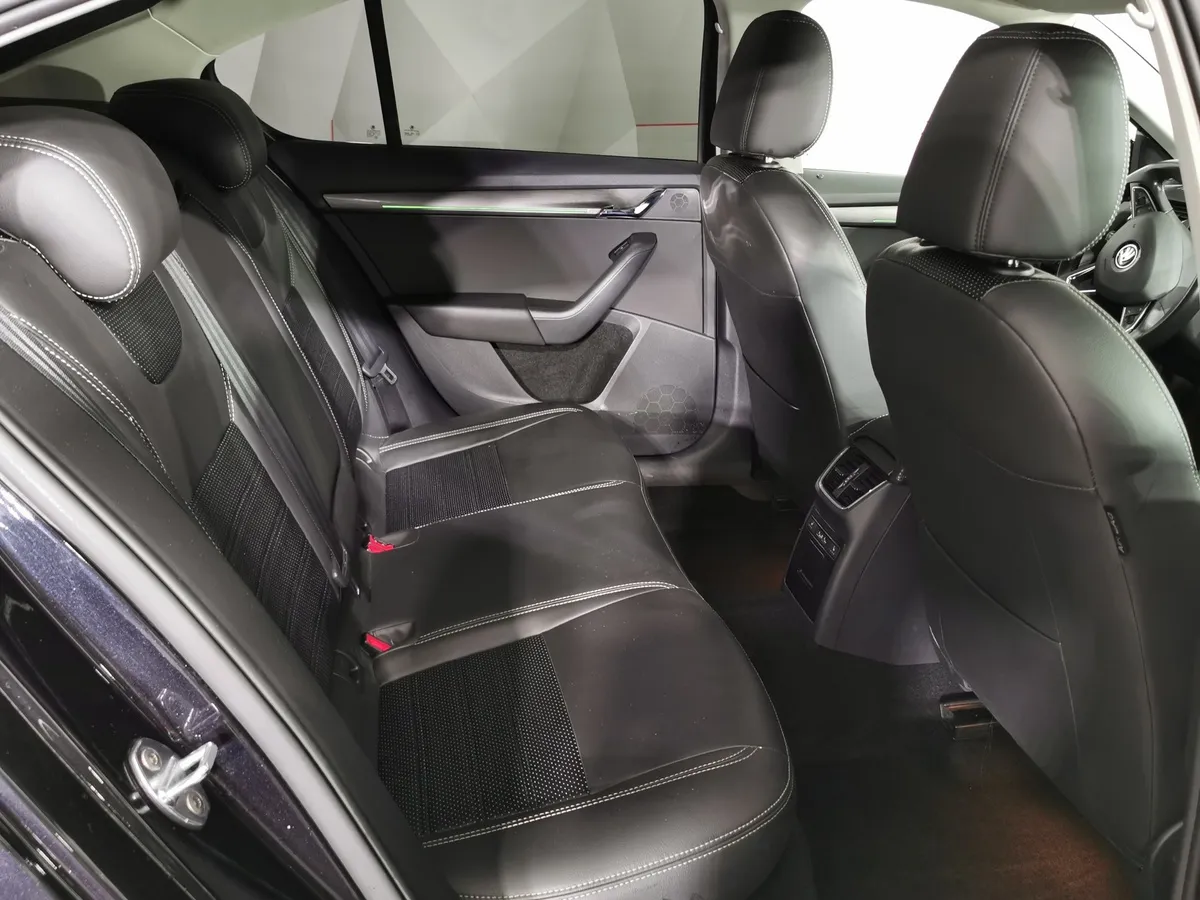Skoda Octavia 1.8 TSI DSG (180 л.с.) Style Черный в АВИЛОН. Слайд №15