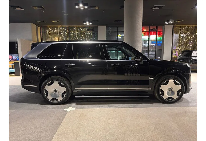 Zeekr 9X 2.0h AT 4WD (1177 л.с.) Max Черный в АВИЛОН. Слайд №2