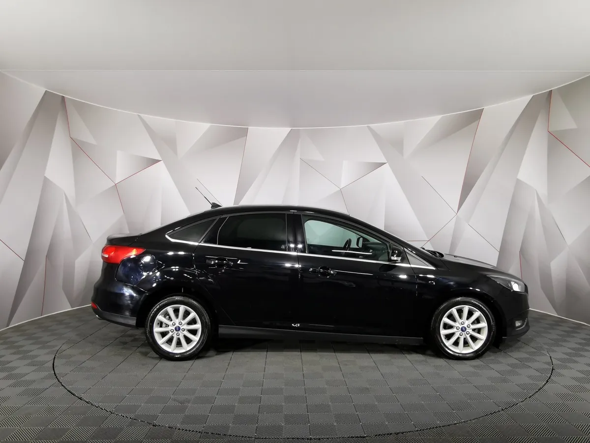 Ford Focus 1.5 EcoBoost AT (150 л.с.) Titanium Черный в АВИЛОН. Слайд №6