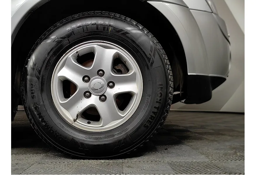 SsangYong Rexton 2.7 Xdi AT AWD (165 л.с.) Серебристый в АВИЛОН. Слайд №9