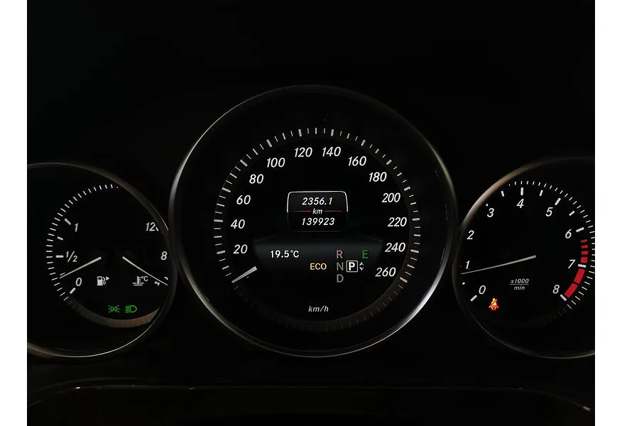 Mercedes-Benz E-Класс E 200 T BlueEfficiency 7G-Tronic Plus (184 л.с.) Серый в АВИЛОН. Слайд №18