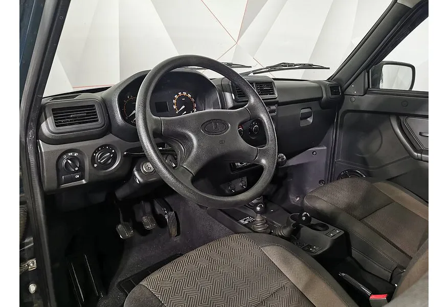 ВАЗ (Lada) 4x4 1.7 MT 8 кл. (83 л.с.) Зеленый в АВИЛОН. Слайд №17