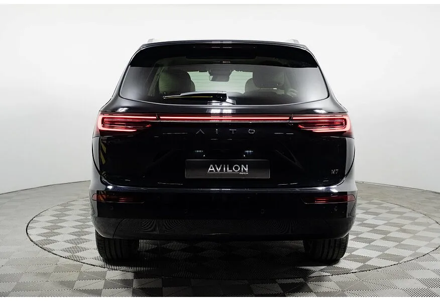 Seres M7 1.5 AT AWD (439 л.с.) Premium Черный в АВИЛОН. Слайд №3