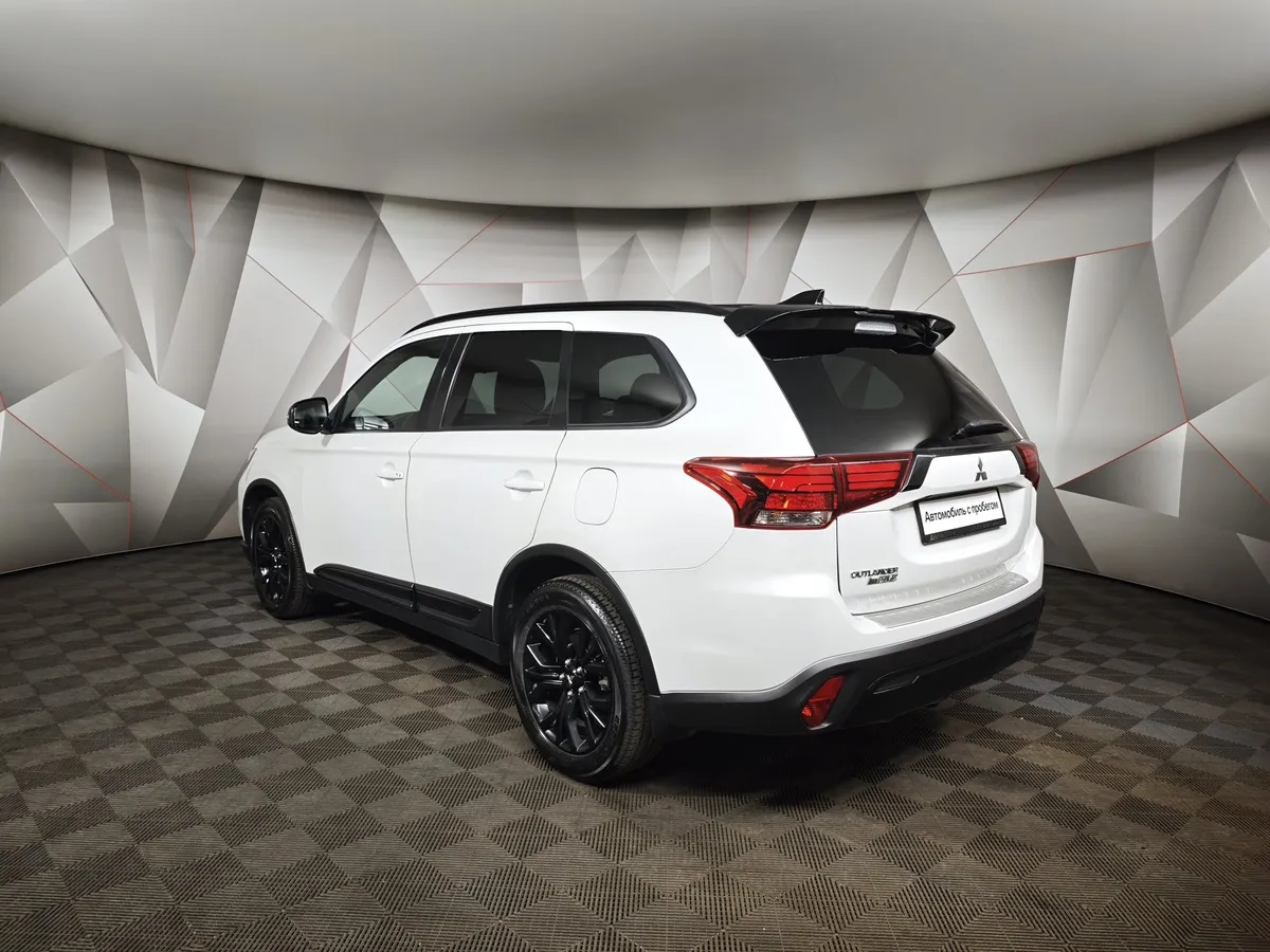 Mitsubishi Outlander 2.0 CVT 4WD (146 л.с.) Белый в АВИЛОН. Слайд №4