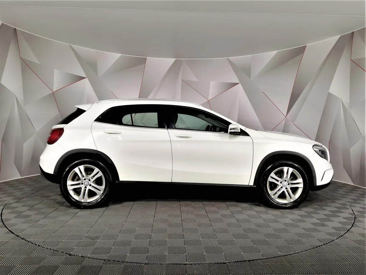Mercedes-Benz GLA 200 7G-DCT (150 л.с.) Особая серия Белый в АВИЛОН. Слайд №6