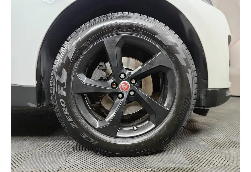 Jaguar F-Pace 2.0 TD AT AWD (240 л.с.) R-Sport Белый в АВИЛОН. Слайд №9