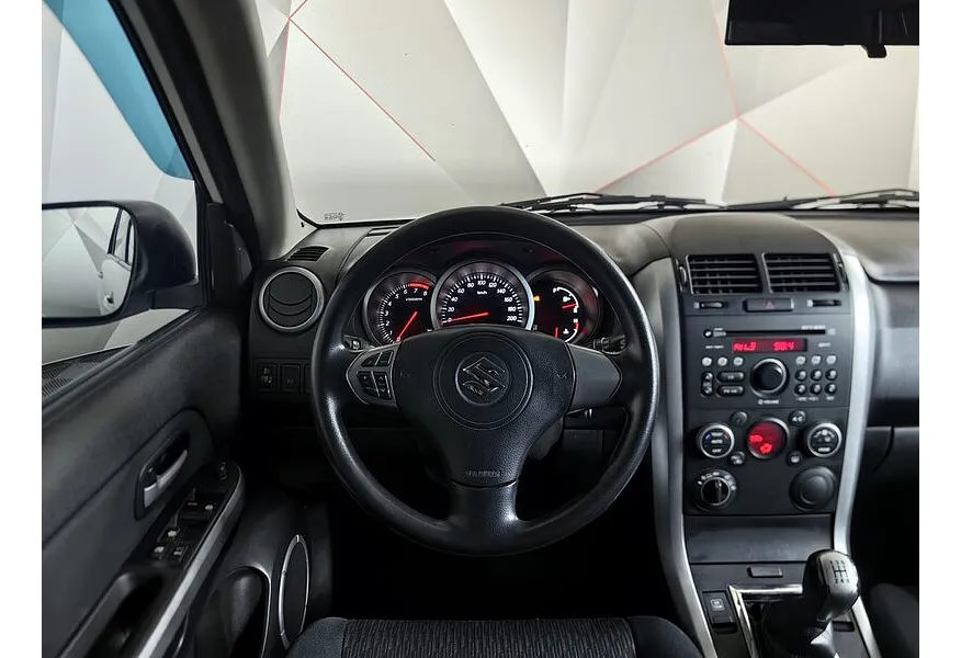 Suzuki Grand Vitara 2.0 MT AWD (140 л.с.) Белый в АВИЛОН. Слайд №20