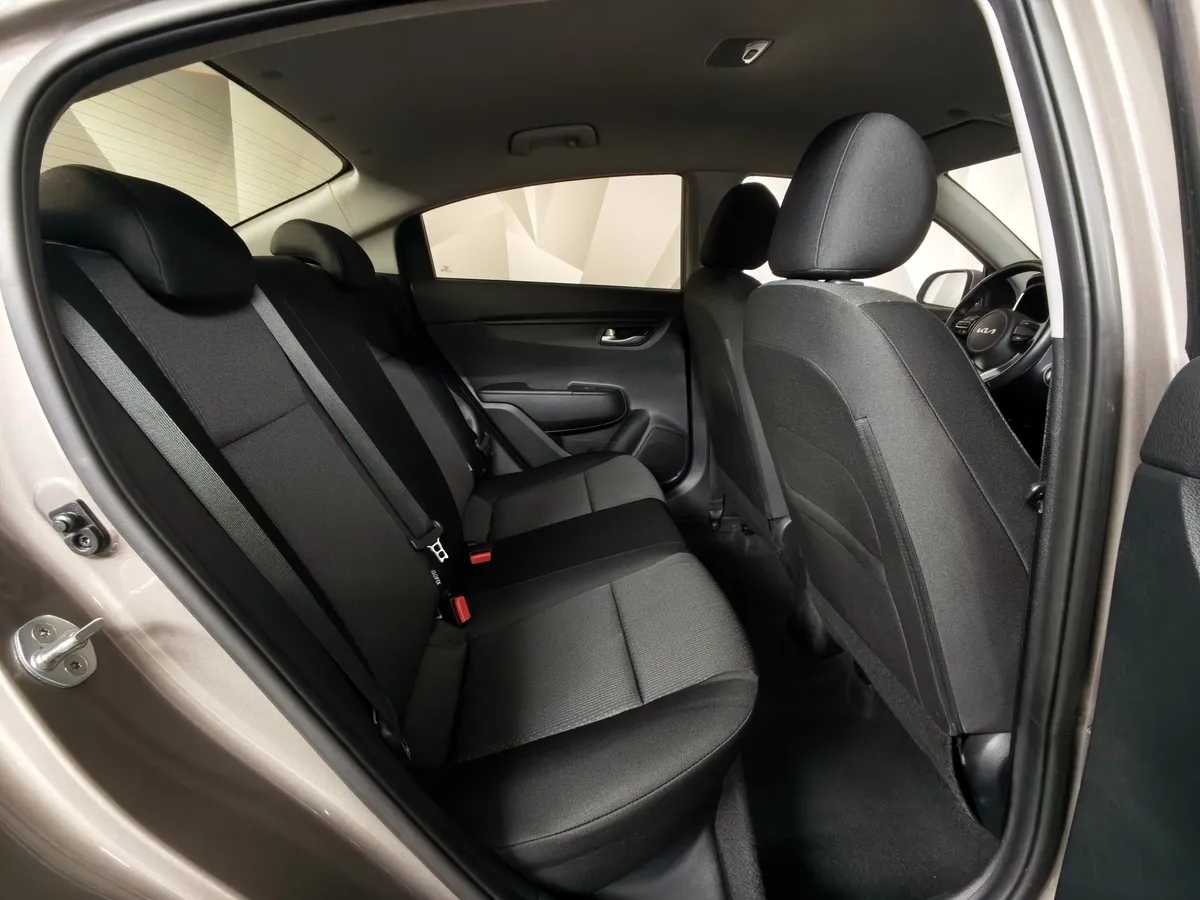 Kia Rio 1.6 AT (123 л.с.) Luxe Серый в АВИЛОН. Слайд №16