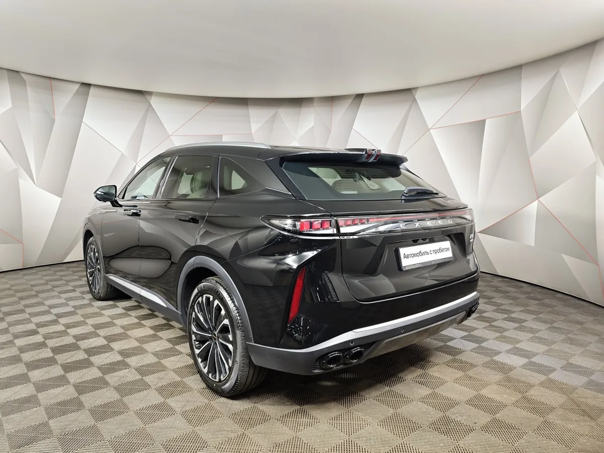 EXEED RX 2.0T DCT 4WD (249 л.с.) Flagship Черный в АВИЛОН. Слайд №4