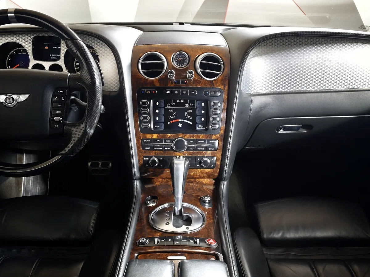 Bentley Continental GT 6.0 AT Twin Turbo (560 л.с.) Оранжевый в АВИЛОН. Слайд №15