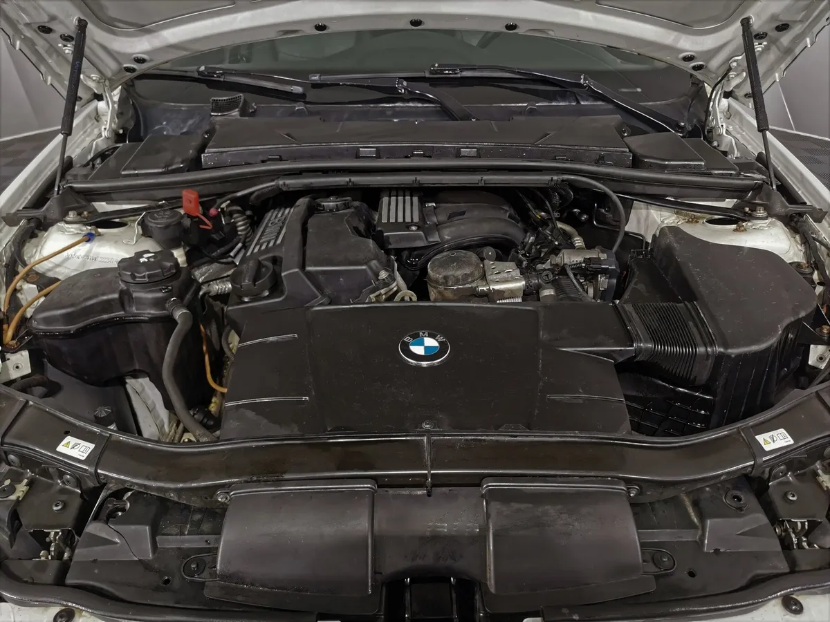 BMW 3 серия 320i AT (156 л.с.) Белый в АВИЛОН. Слайд №10