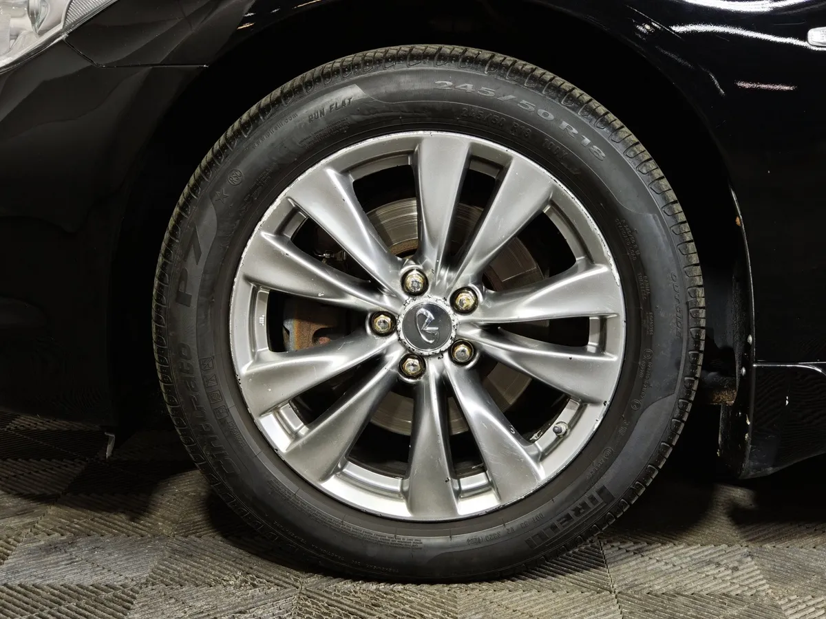 Infiniti M-Series M25 AT (222 л.с.) Premium Черный в АВИЛОН. Слайд №9