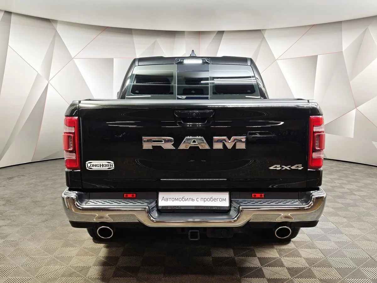 RAM 1500 5.7 AT 4x4 6'4" box (400 л.с.) Черный в АВИЛОН. Слайд №8