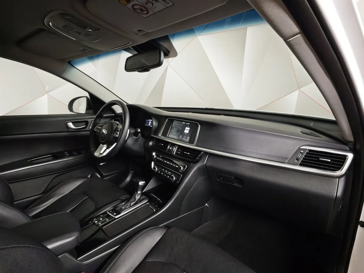 Kia Optima 2.0 AT (150 л.с.) Белый в АВИЛОН. Слайд №12